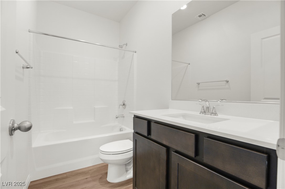 3055 Magnolia Rnch Avenue Las Vegas, NV 89139 - Photo 22 of 35 Bathroom 2