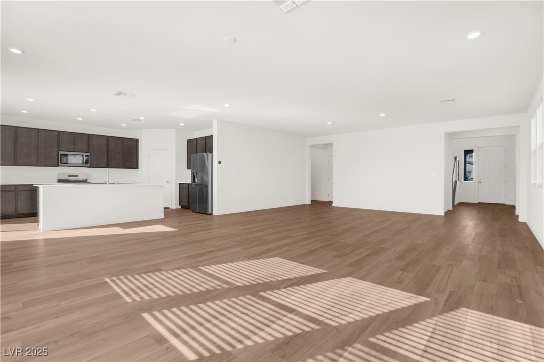 3055 Magnolia Rnch Avenue Las Vegas, NV 89139 - Photo 6 of 35