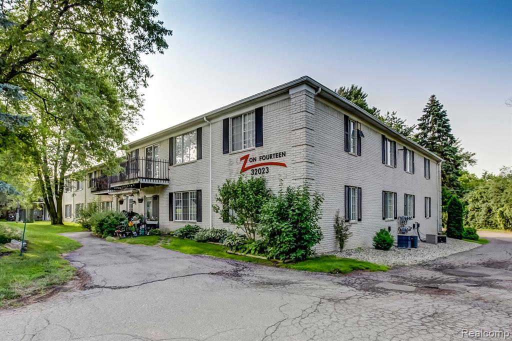 32023 West 14 Mile Road, Unit 105 Farmington, MI 48334 - Photo 2 of 13