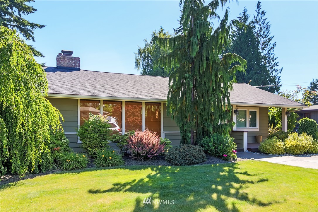 313 Heather Road Everett, WA 98203 - Photo 5 of 36