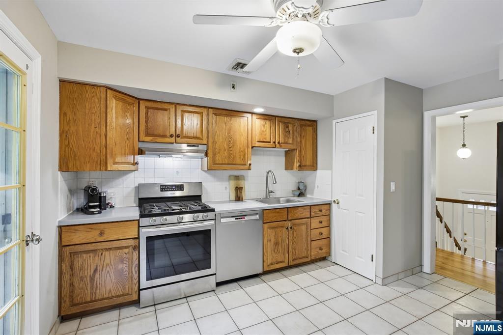 32 Addison Place Ramsey, NJ 07446 - Photo 13 of 31