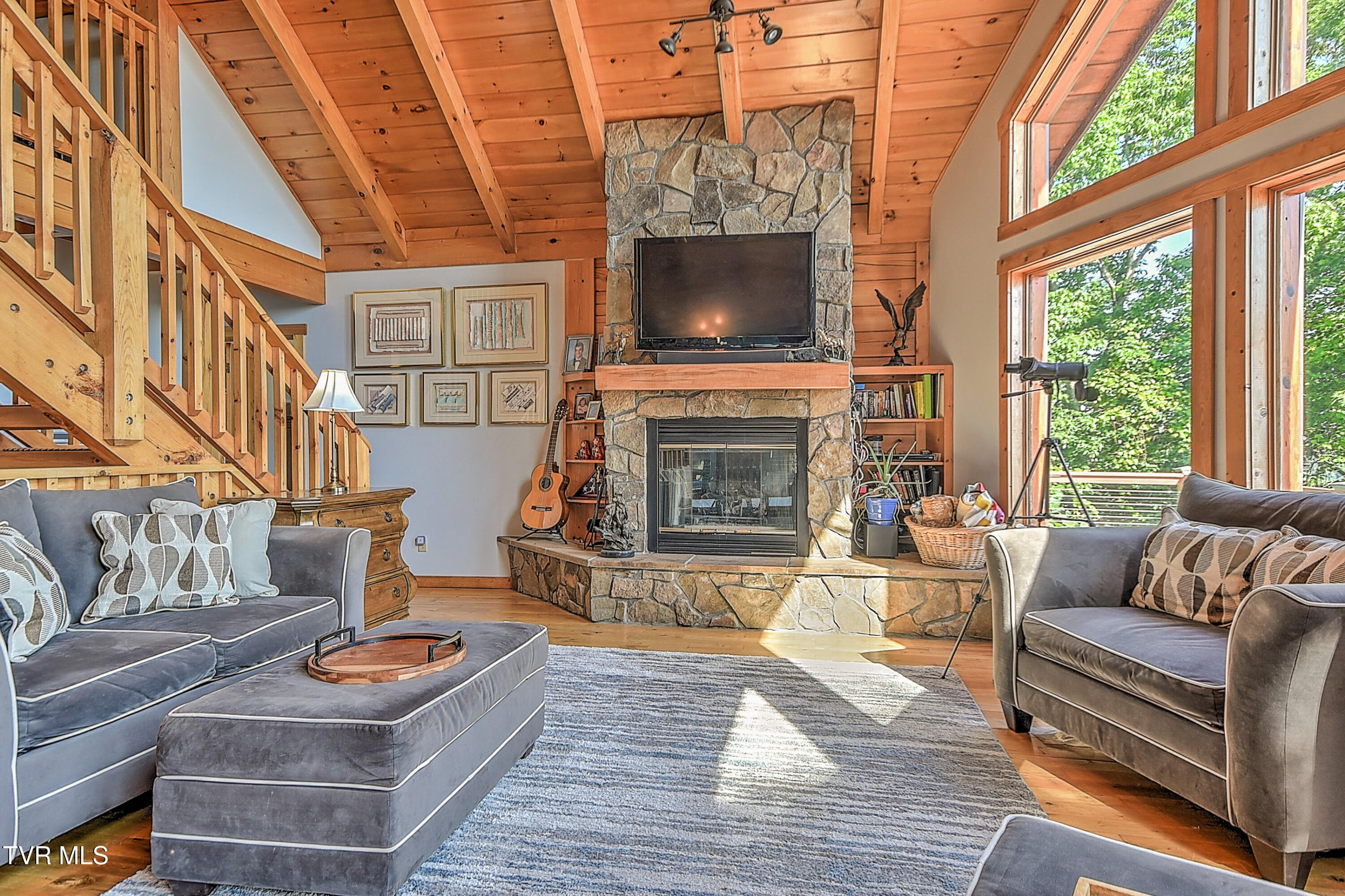 807 Vista Road Butler, TN 37640 - Photo 4 of 61 Living Room