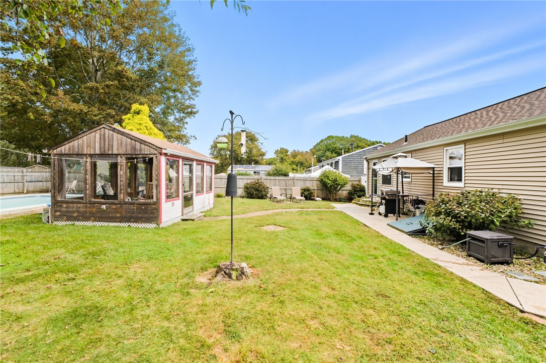 19 Beatrice Avenue Warwick, RI 02889 - Photo 18 of 26