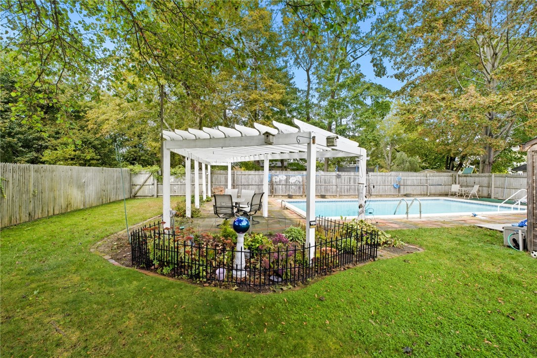 19 Beatrice Avenue Warwick, RI 02889 - Photo 19 of 26