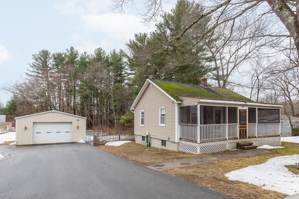 5 Lori Lane Pelham, NH 03076 - Photo 1 of 23