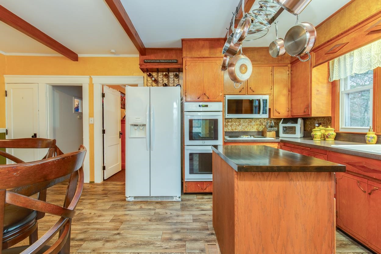 5 Lori Lane Pelham, NH 03076 - Photo 4 of 23