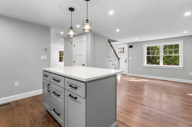 $879,000 | 14 Birch Road, North Hampton, NH 03862