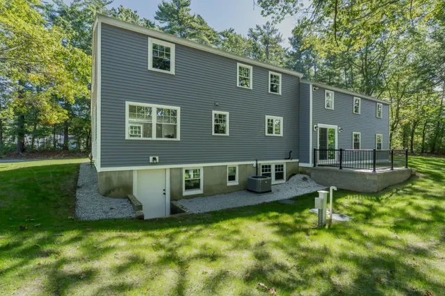 $879,000 | 14 Birch Road, North Hampton, NH 03862