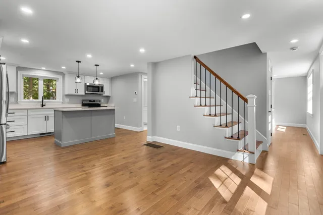 $879,000 | 14 Birch Road, North Hampton, NH 03862