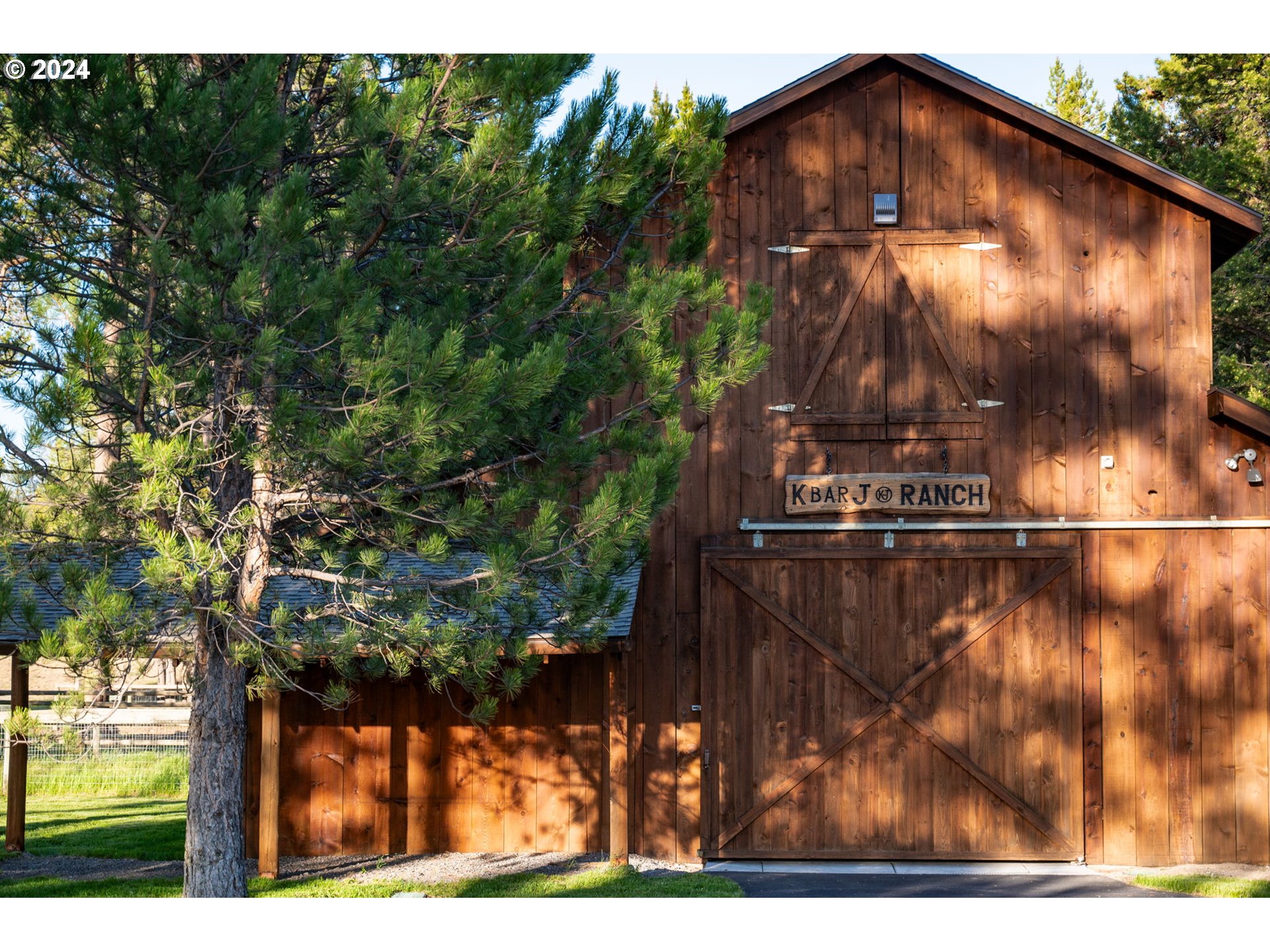 52255 Huntington Road La Pine, OR 97739 - Photo 28 of 48 a view of swimming pool with a yard