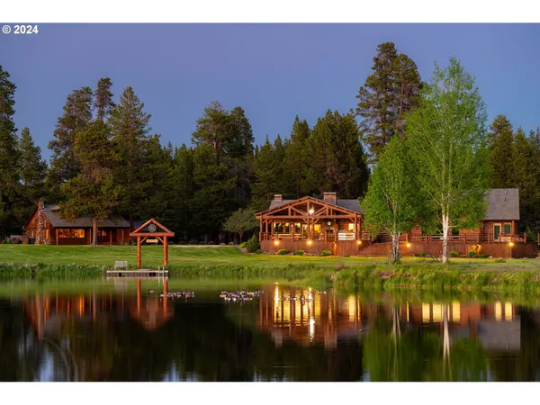 a view of a lake with houses