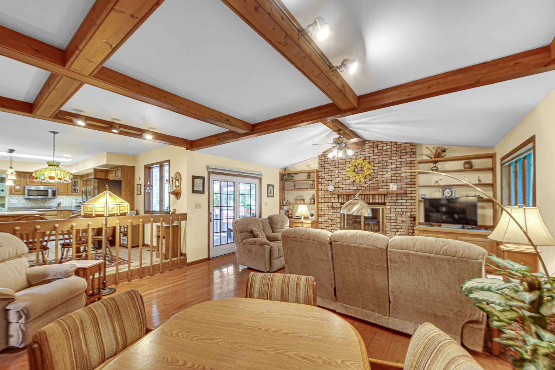 180 Primrose Circle Chesterton, IN 46304 - Photo 5 of 42 1920x1280