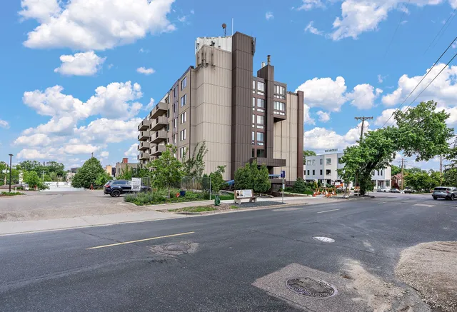 $1,495 | 2800 West 44th Street, Unit 401, Minneapolis, MN 55410