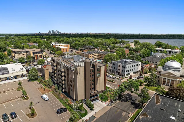 $1,495 | 2800 West 44th Street, Unit 401, Minneapolis, MN 55410