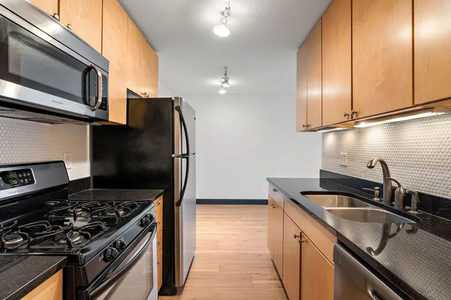 $1,495 | 2800 West 44th Street, Unit 401, Minneapolis, MN 55410