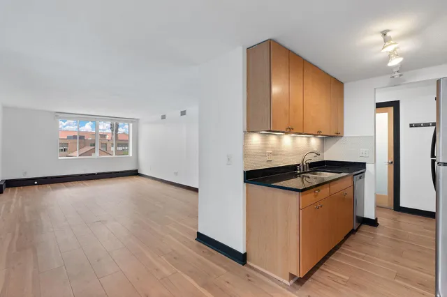 $1,495 | 2800 West 44th Street, Unit 401, Minneapolis, MN 55410