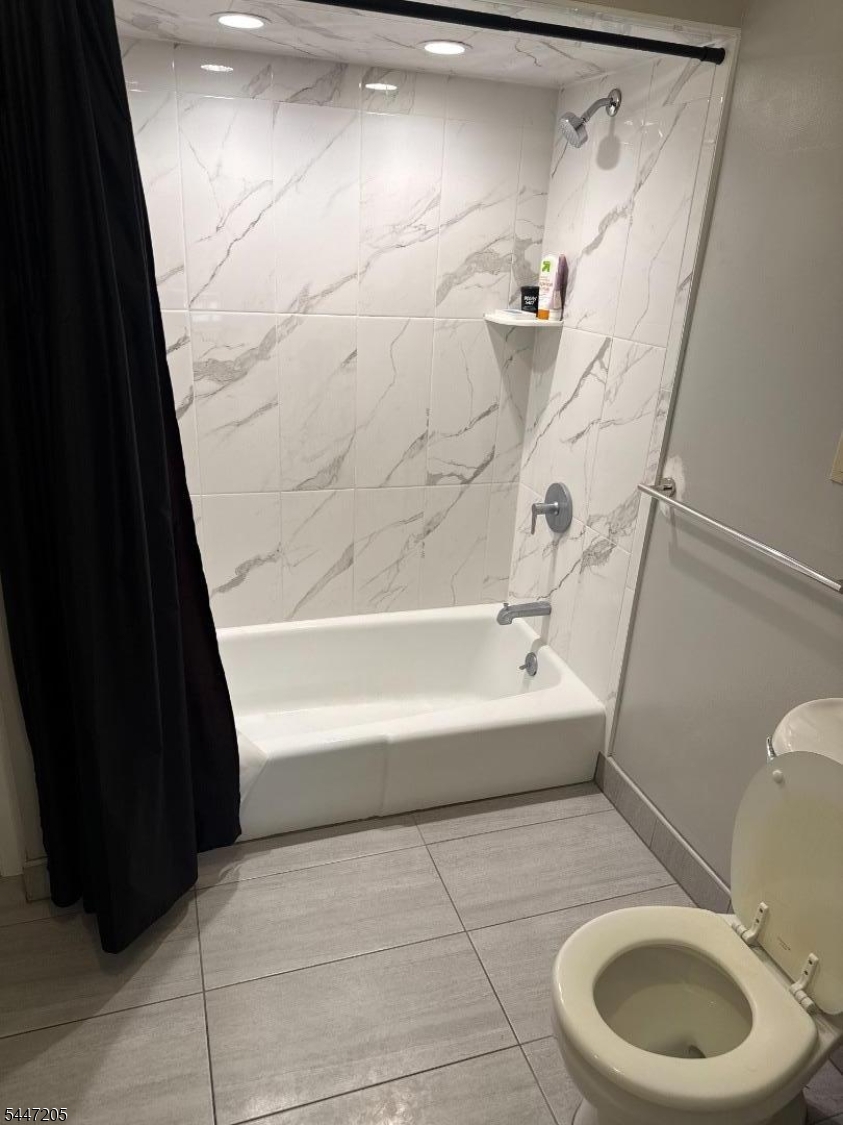 194 Krone Place Hackensack, NJ 07601 - Photo 2 of 6