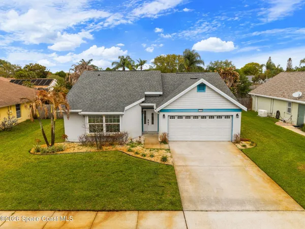 front view of house with a yard
