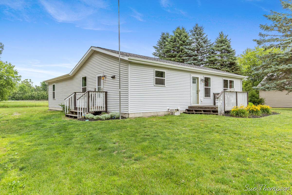 2972 West Kroman Road Sheridan, MI 48884 - Photo 2 of 24 2972-West-Kroman_002