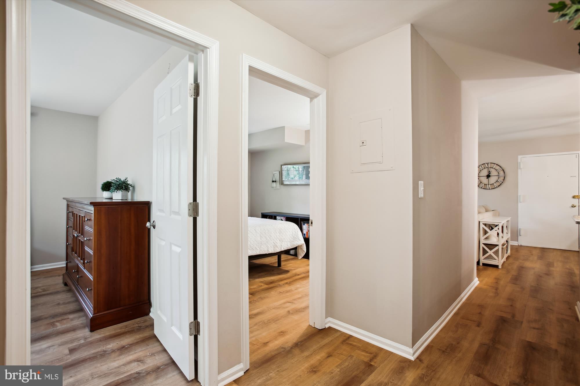 5904 C Kingsford Road, Unit 416 Springfield, VA 22152 - Photo 23 of 44 Hall View