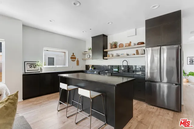 $5,850 | 841 North La Fayette Park Place, Los Angeles, CA 90026