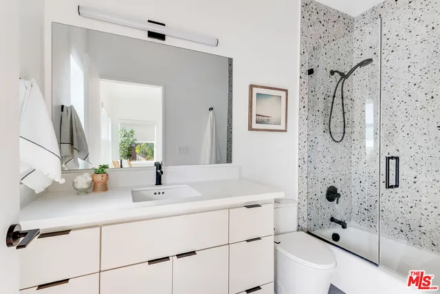 $5,850 | 841 North La Fayette Park Place, Los Angeles, CA 90026