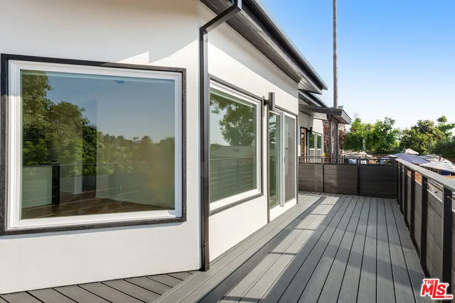 $5,850 | 841 North La Fayette Park Place, Los Angeles, CA 90026