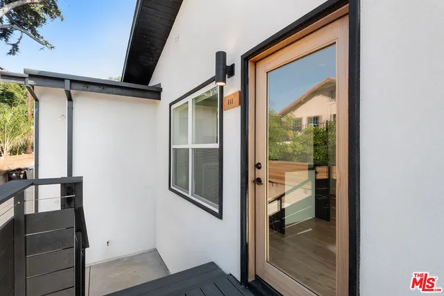 $5,850 | 841 North La Fayette Park Place, Los Angeles, CA 90026