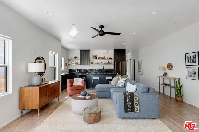 $5,850 | 841 North La Fayette Park Place, Los Angeles, CA 90026