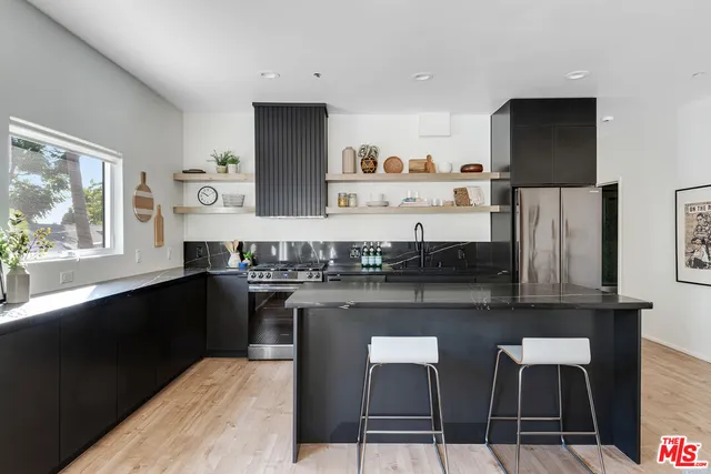 $5,850 | 841 North La Fayette Park Place, Los Angeles, CA 90026