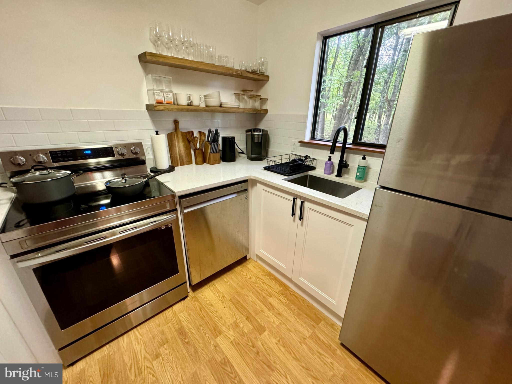 99 Seneca Road Albrightsville, PA 18210 - Photo 6 of 27 Gallery Image 6