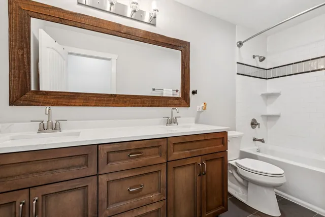 $999,000 | 3708 Peregrine Way, Elgin, IL 60124