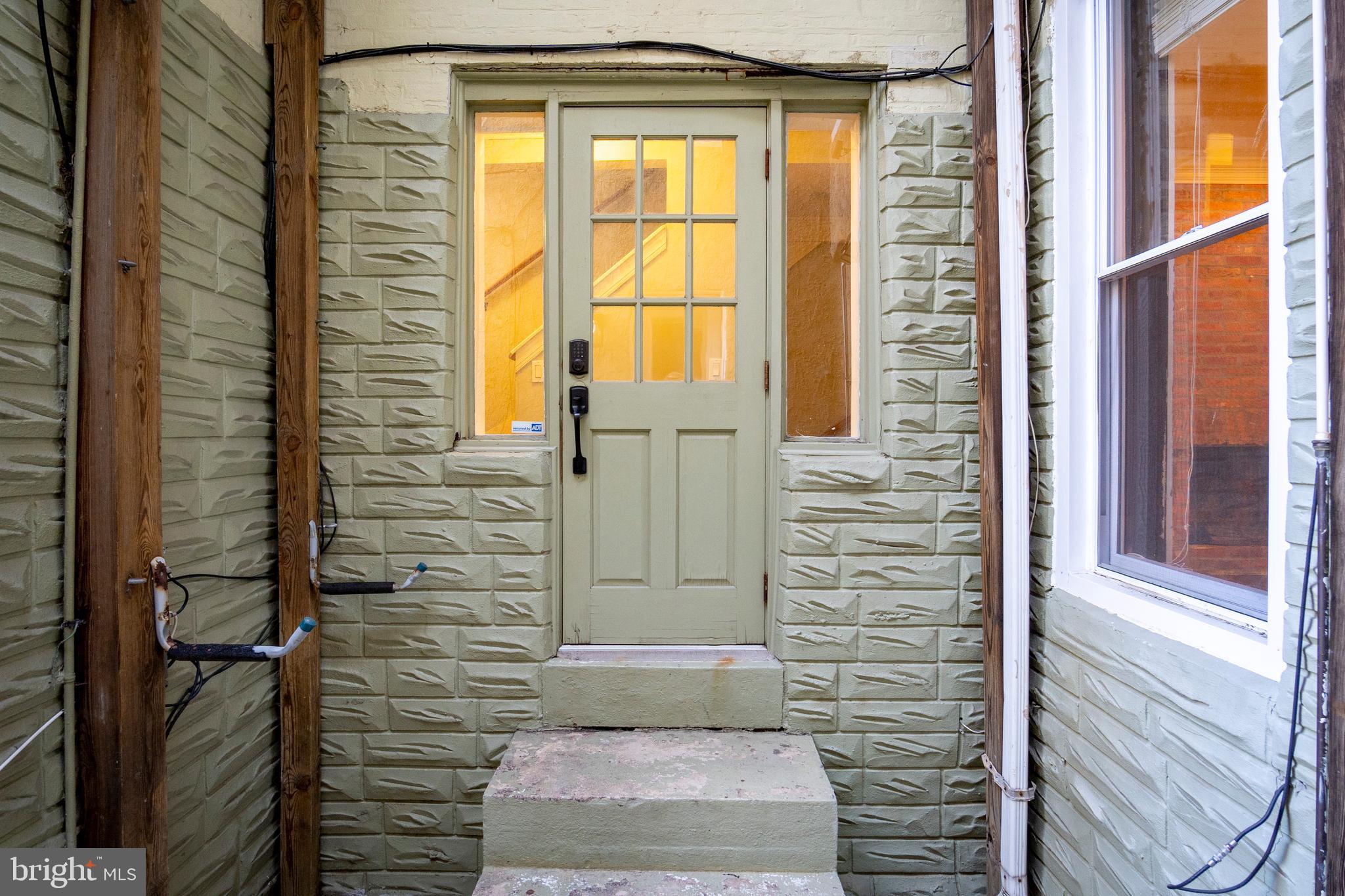 1232 Riverside Avenue Baltimore, MD 21230 - Photo 36 of 51 Side entrance