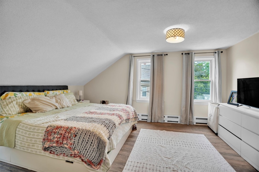 20 Barney Street Warren, RI 02885 - Photo 24 of 35
