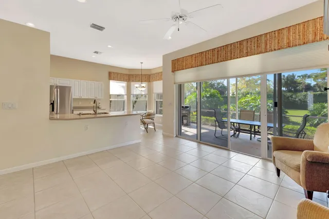 $299,000 | 7194 Southport Drive, Boynton Beach, FL 33472