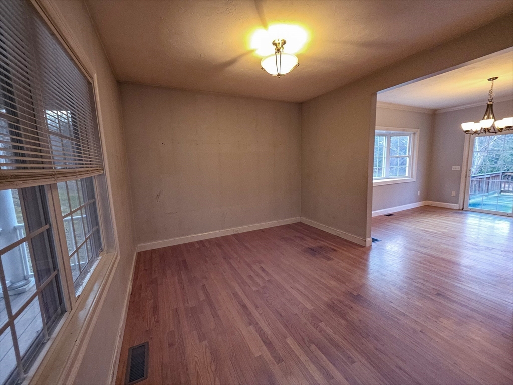 345 New Boston Road Sturbridge, MA 01566 - Photo 4 of 28 Gallery Image 4