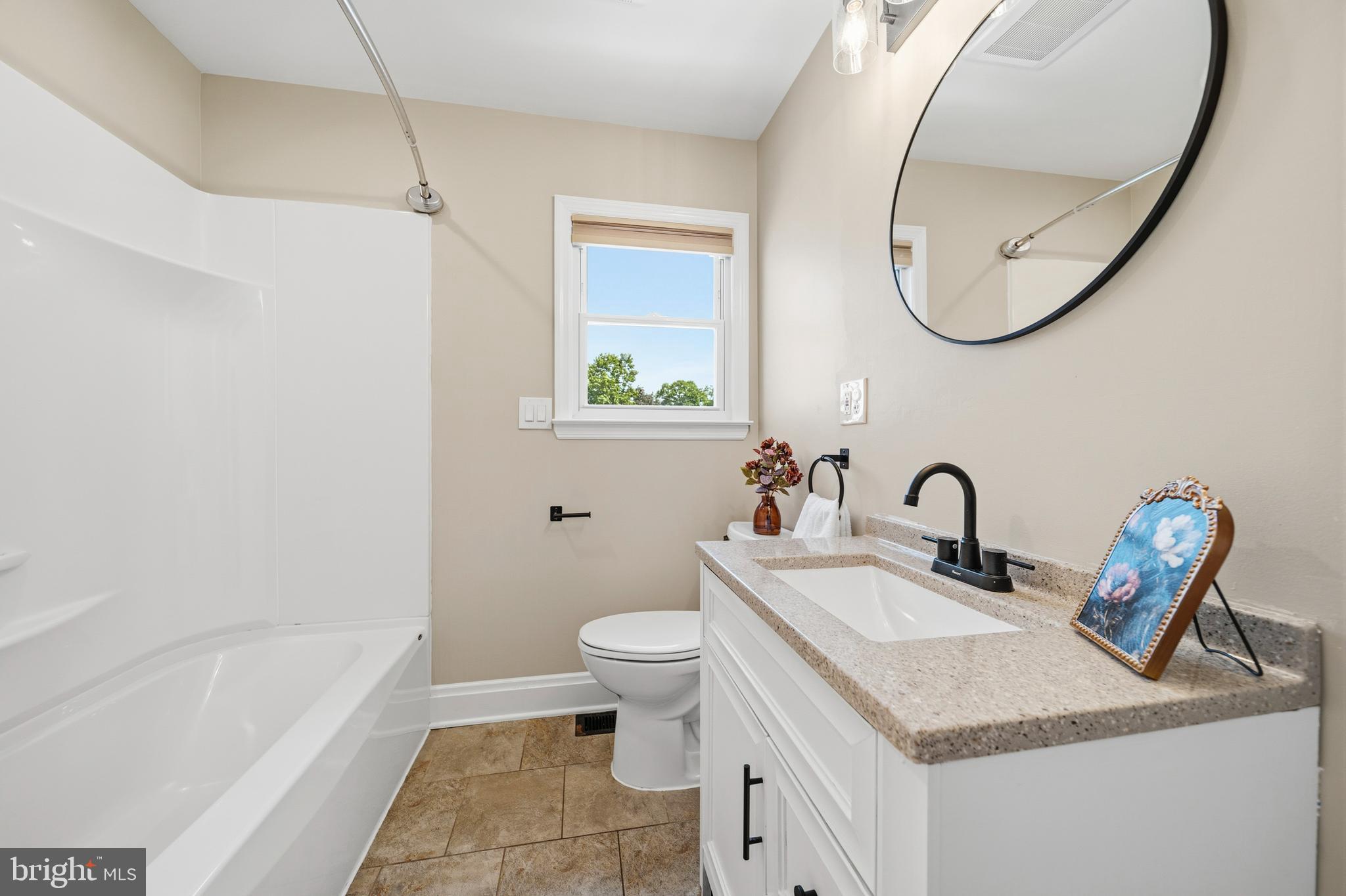 959 Leisters Church Road Westminster, MD 21157 - Photo 20 of 36 Bathroom