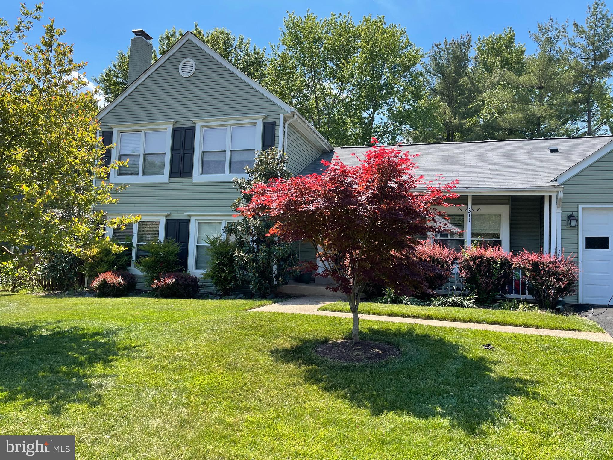 311 Silver Ridge Drive Sterling, VA 20164 - Photo 2 of 43 Gallery Image 2