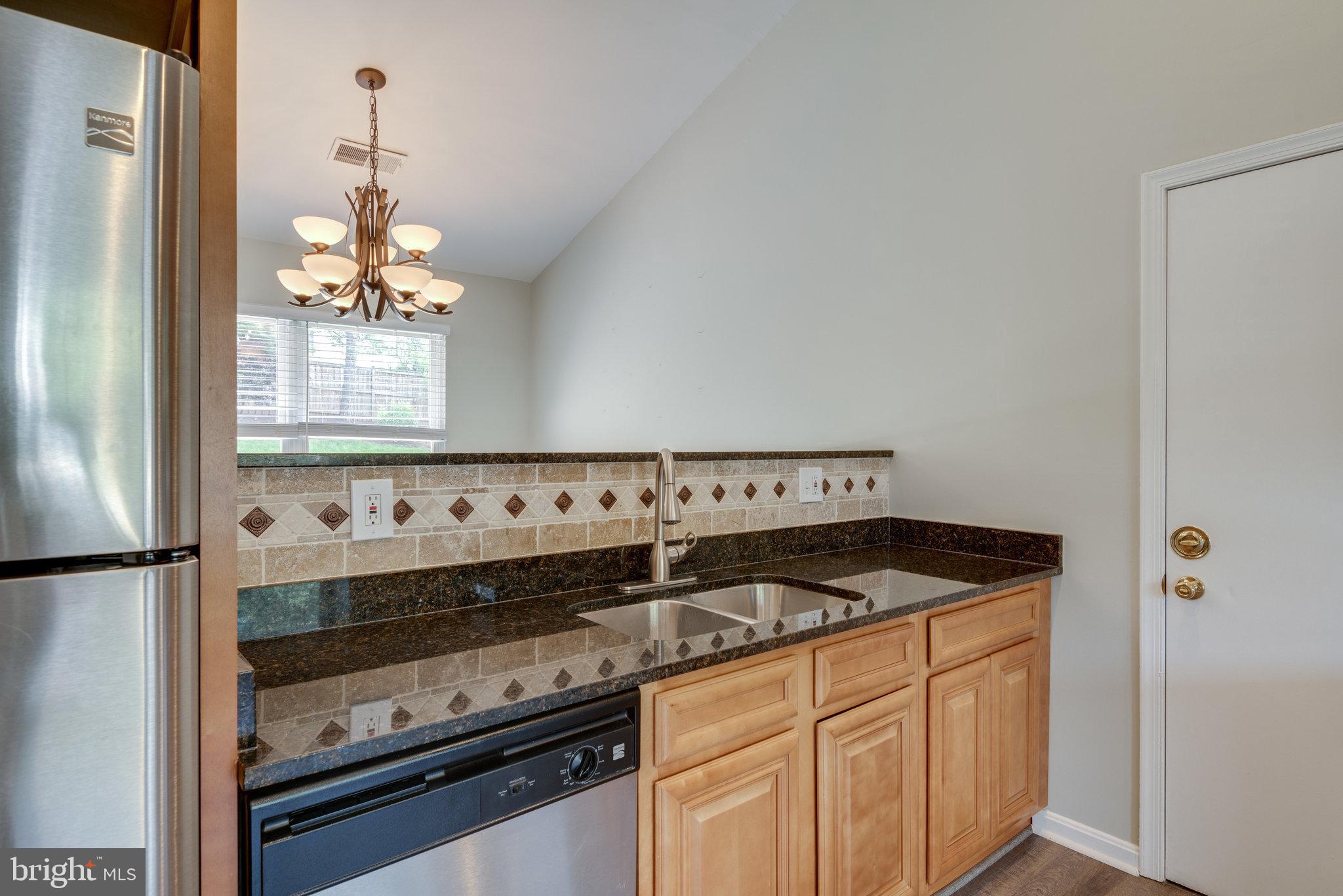 311 Silver Ridge Drive Sterling, VA 20164 - Photo 11 of 43 Gallery Image 11