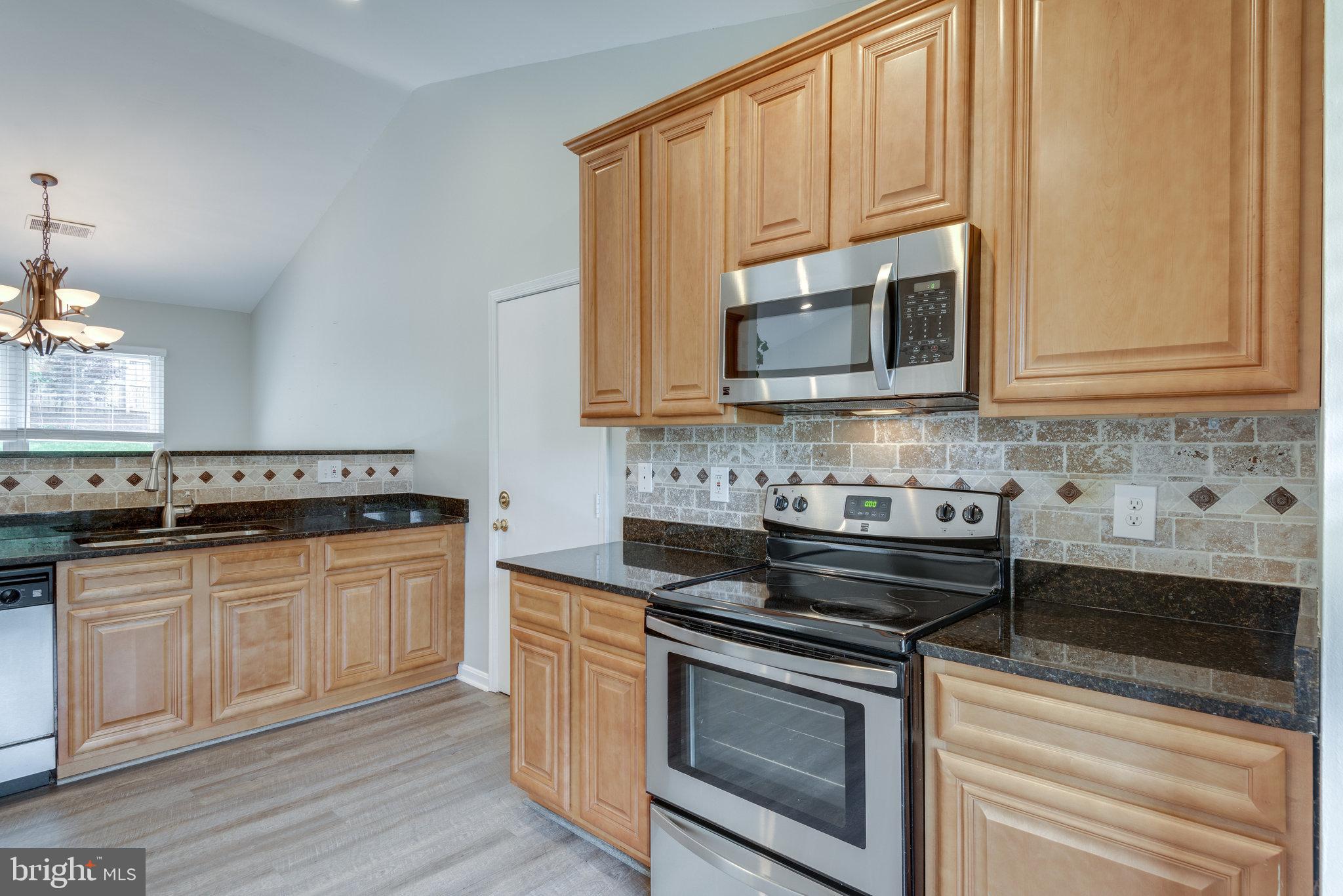 311 Silver Ridge Drive Sterling, VA 20164 - Photo 13 of 43 Gallery Image 13