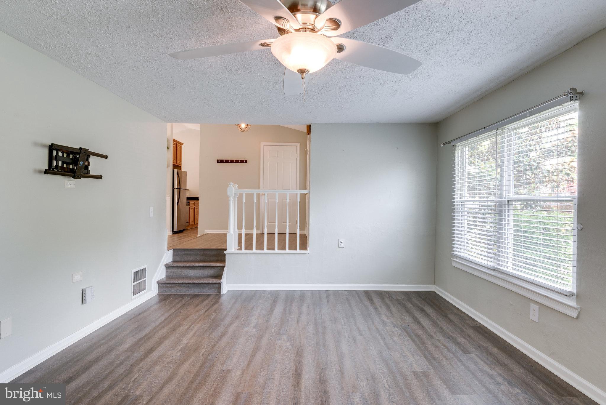 311 Silver Ridge Drive Sterling, VA 20164 - Photo 20 of 43 Gallery Image 20