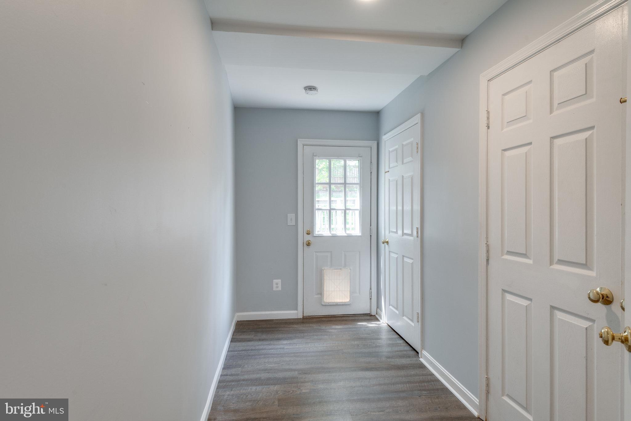 311 Silver Ridge Drive Sterling, VA 20164 - Photo 23 of 43 Gallery Image 23