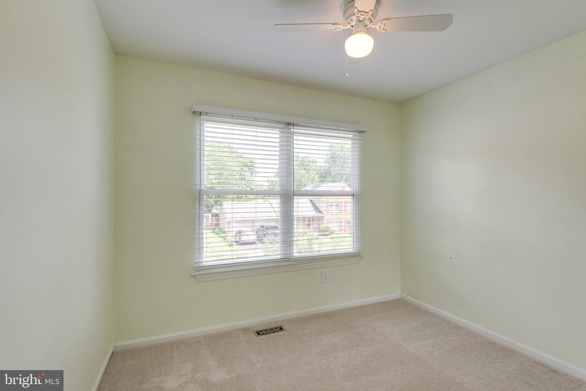 311 Silver Ridge Drive Sterling, VA 20164 - Photo 27 of 43 Gallery Image 27