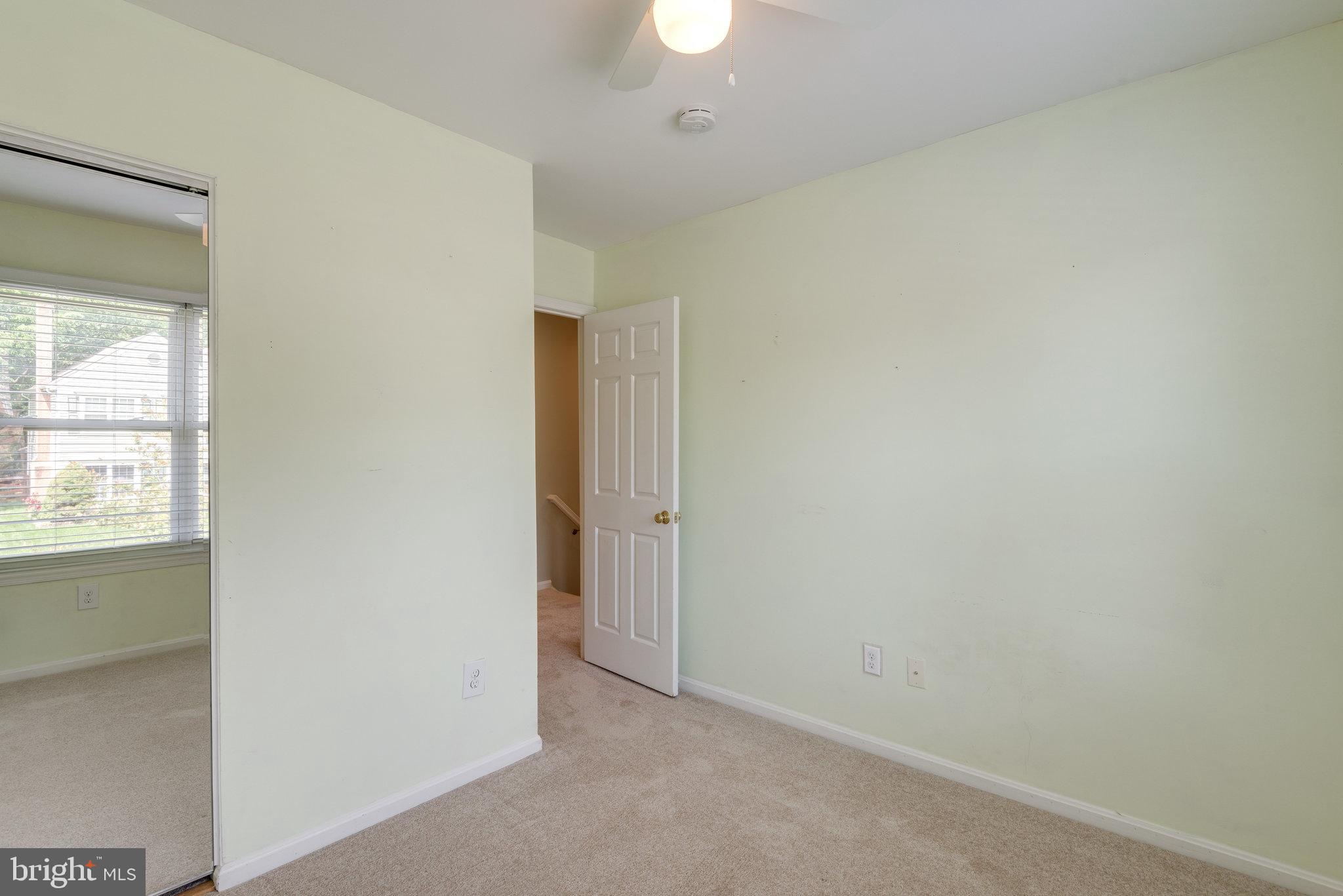 311 Silver Ridge Drive Sterling, VA 20164 - Photo 28 of 43 Gallery Image 28