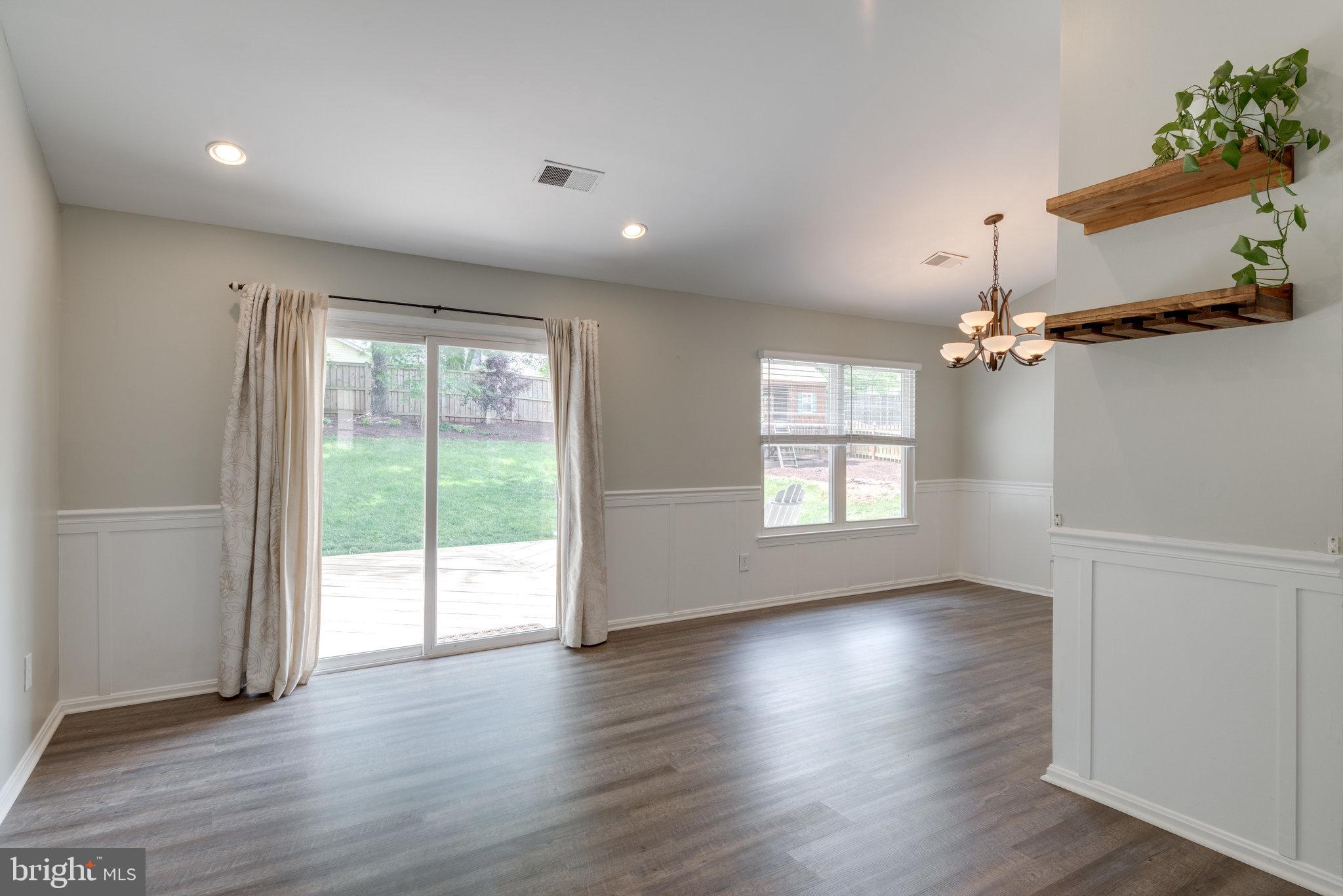 311 Silver Ridge Drive Sterling, VA 20164 - Photo 7 of 43 Gallery Image 7