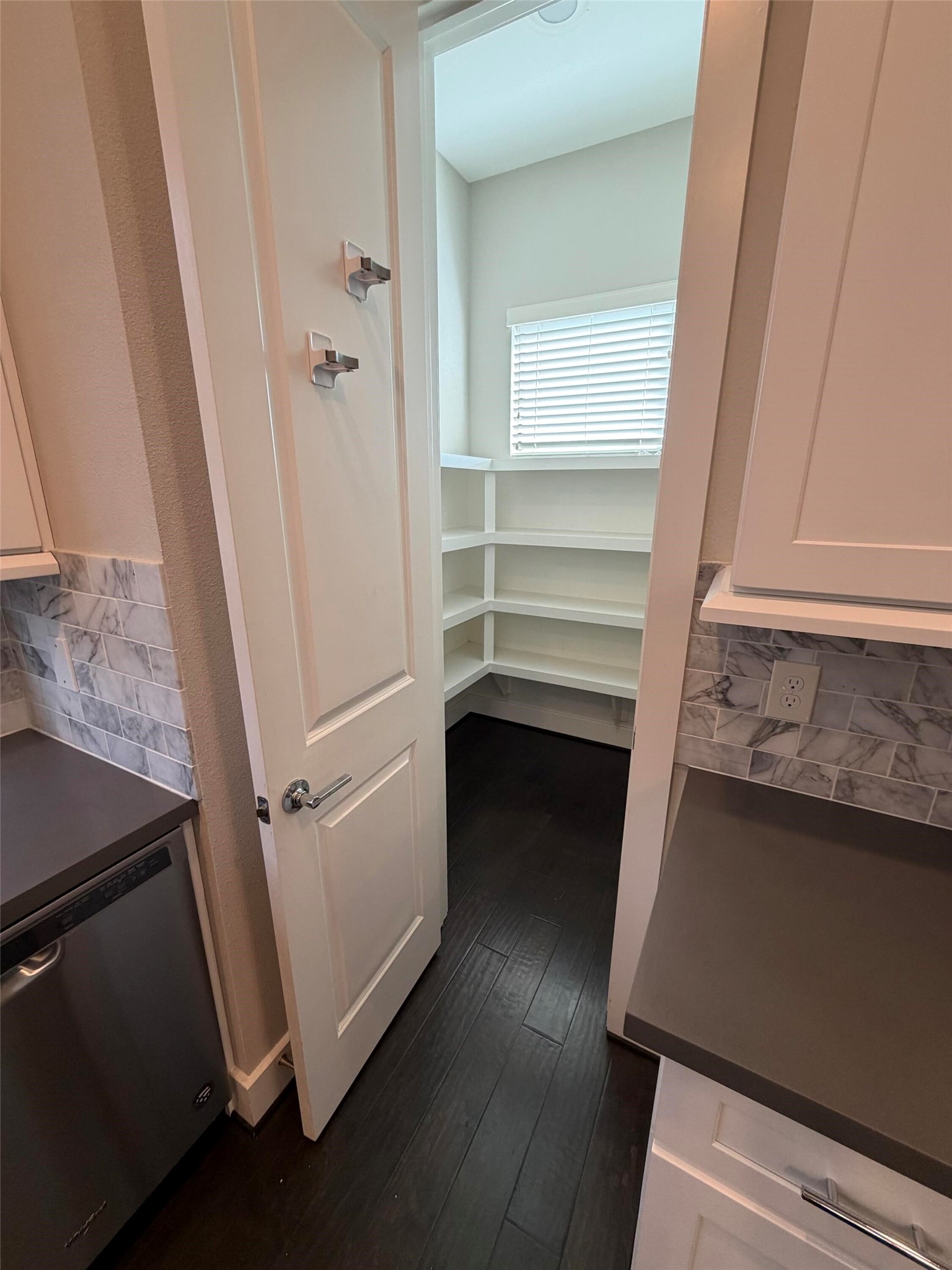 10806 Warwana Road, Unit A Houston, TX 77043 - Photo 19 of 37 a view of walk in closet