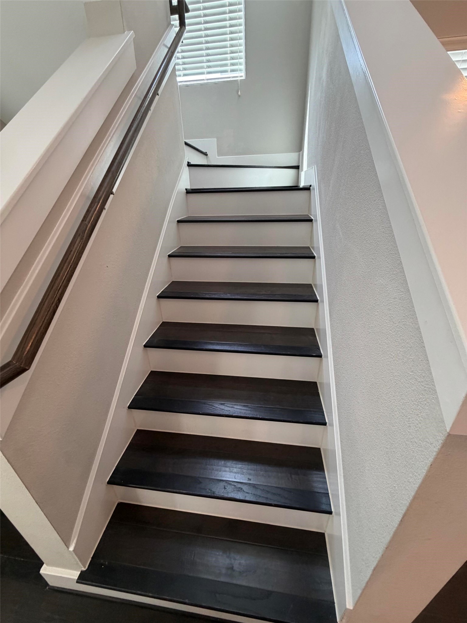 10806 Warwana Road, Unit A Houston, TX 77043 - Photo 22 of 37 a view of entryway