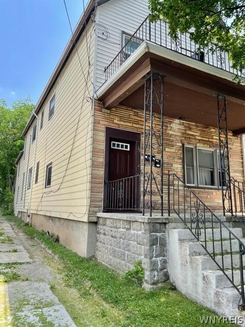 35 Danforth Street Buffalo, NY 14213 - Photo 2 of 12