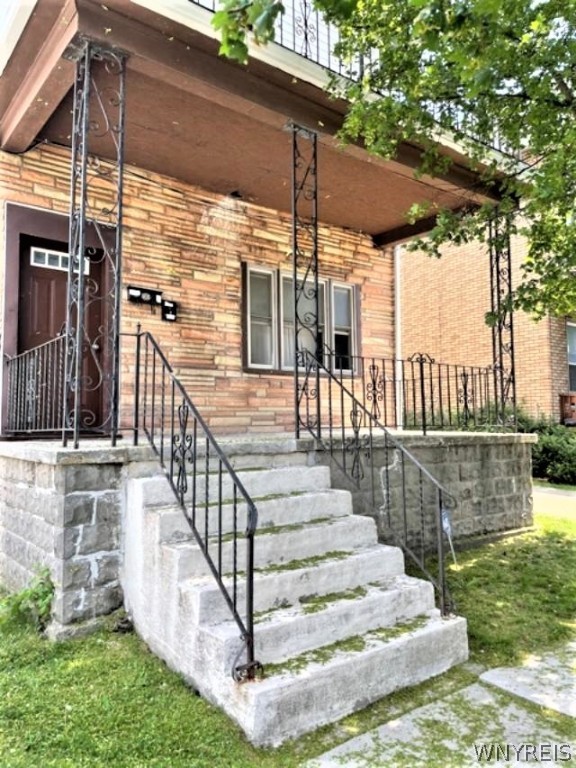 35 Danforth Street Buffalo, NY 14213 - Photo 3 of 12