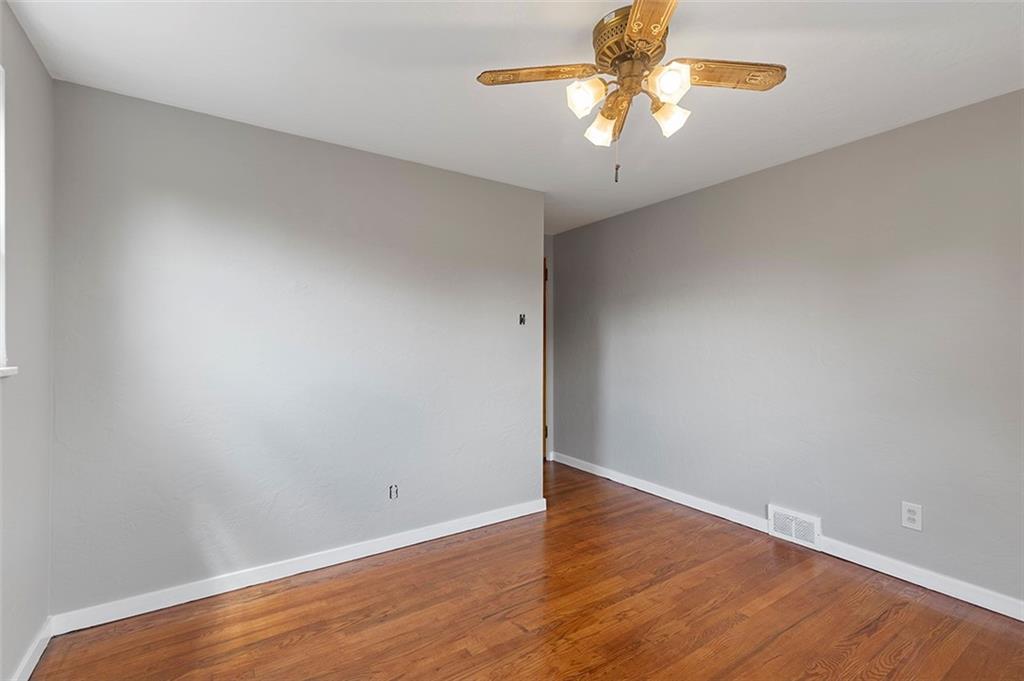 3521 Willett Road Pittsburgh, PA 15227 - Photo 14 of 29 Gallery Image 14